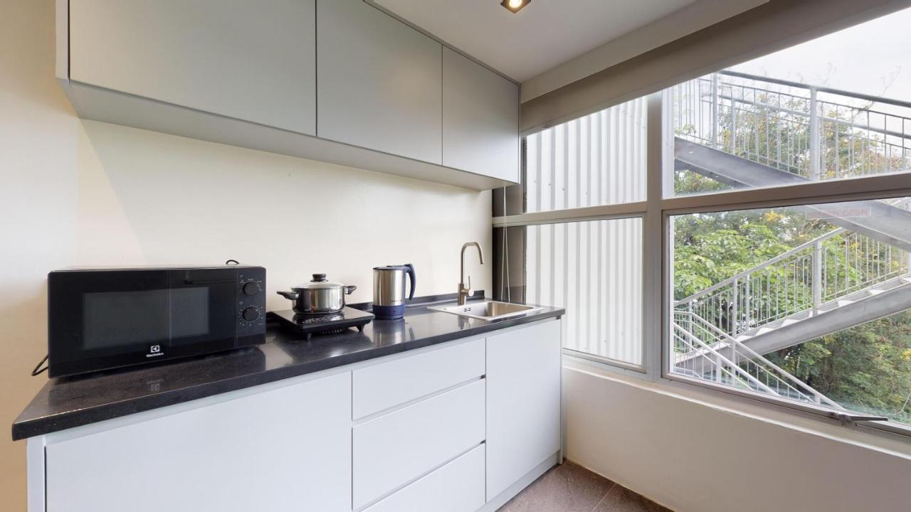 International Service Apartments At Raeburn Park 싱가포르 외부 사진